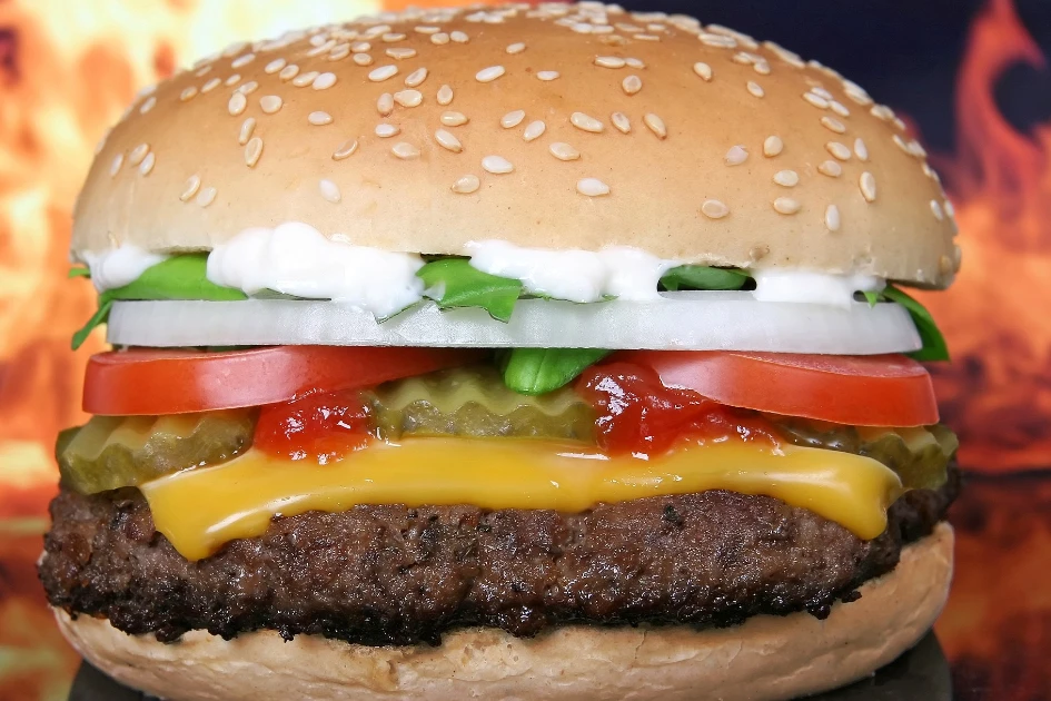McDonald's: Gigantul controverselor în industria Fast-Food